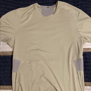 Lululemon short sleeve shirt